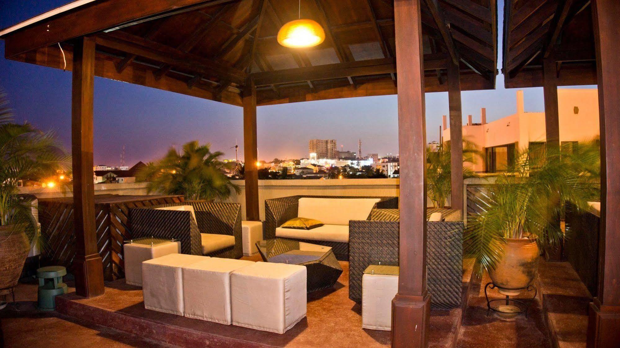 Tropical Enclave Hotel Accra Kültér fotó