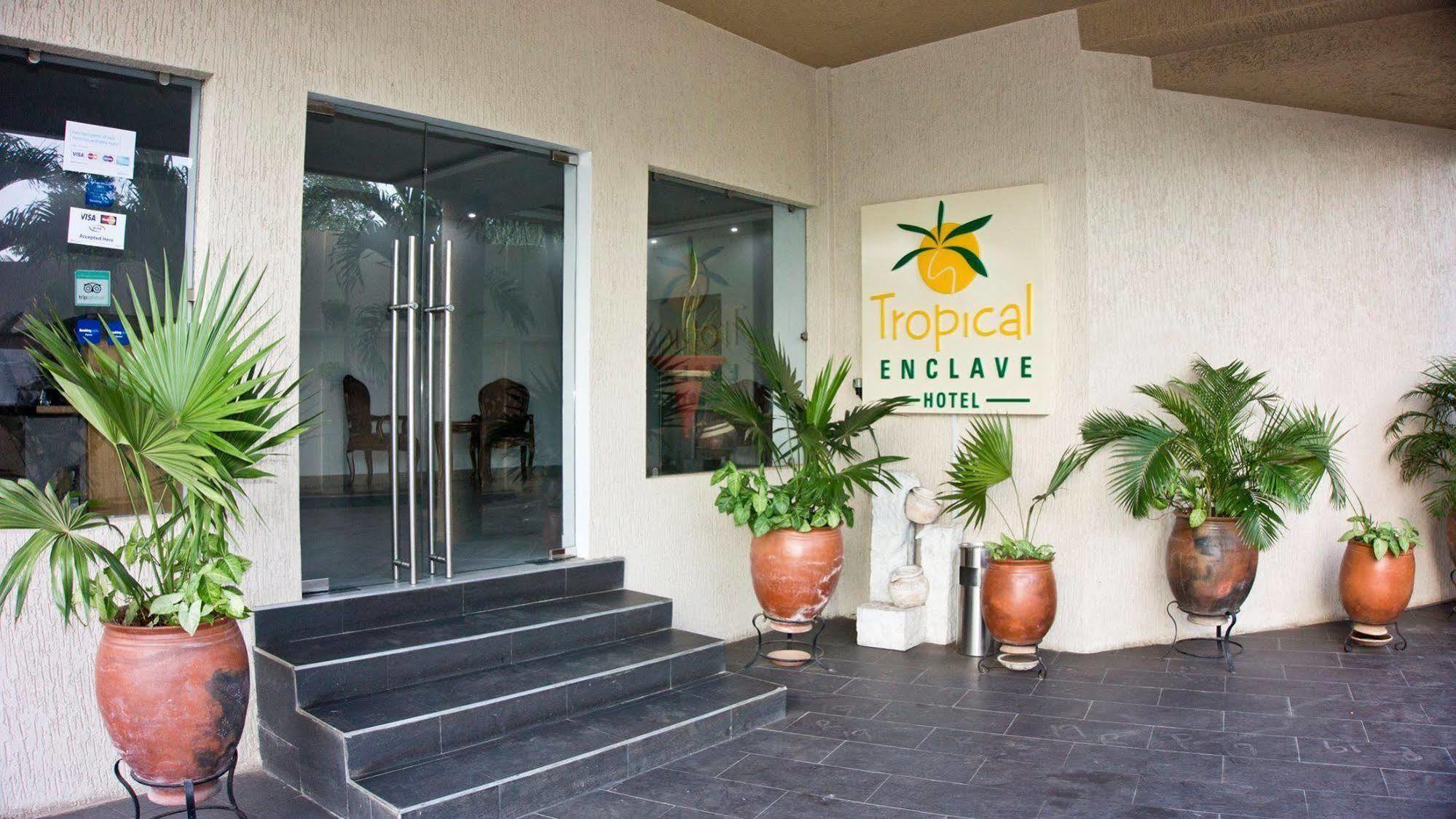 Tropical Enclave Hotel Accra Kültér fotó